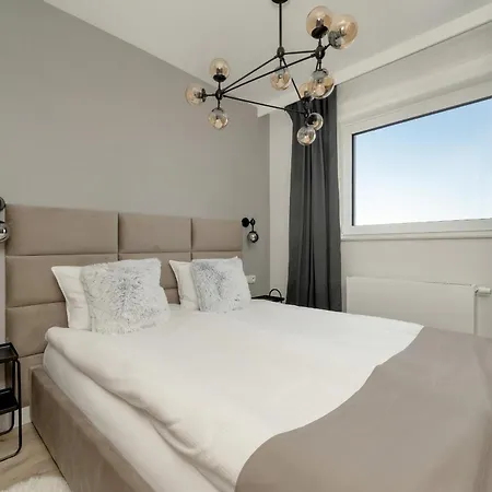 Exclusive River View Apartment With Balcony & Free Garage By Renters Prestige Wroclaw Exterior photo