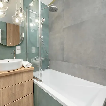 Exclusive River View Apartment With Balcony & Free Garage By Renters Prestige Wroclaw Exterior photo