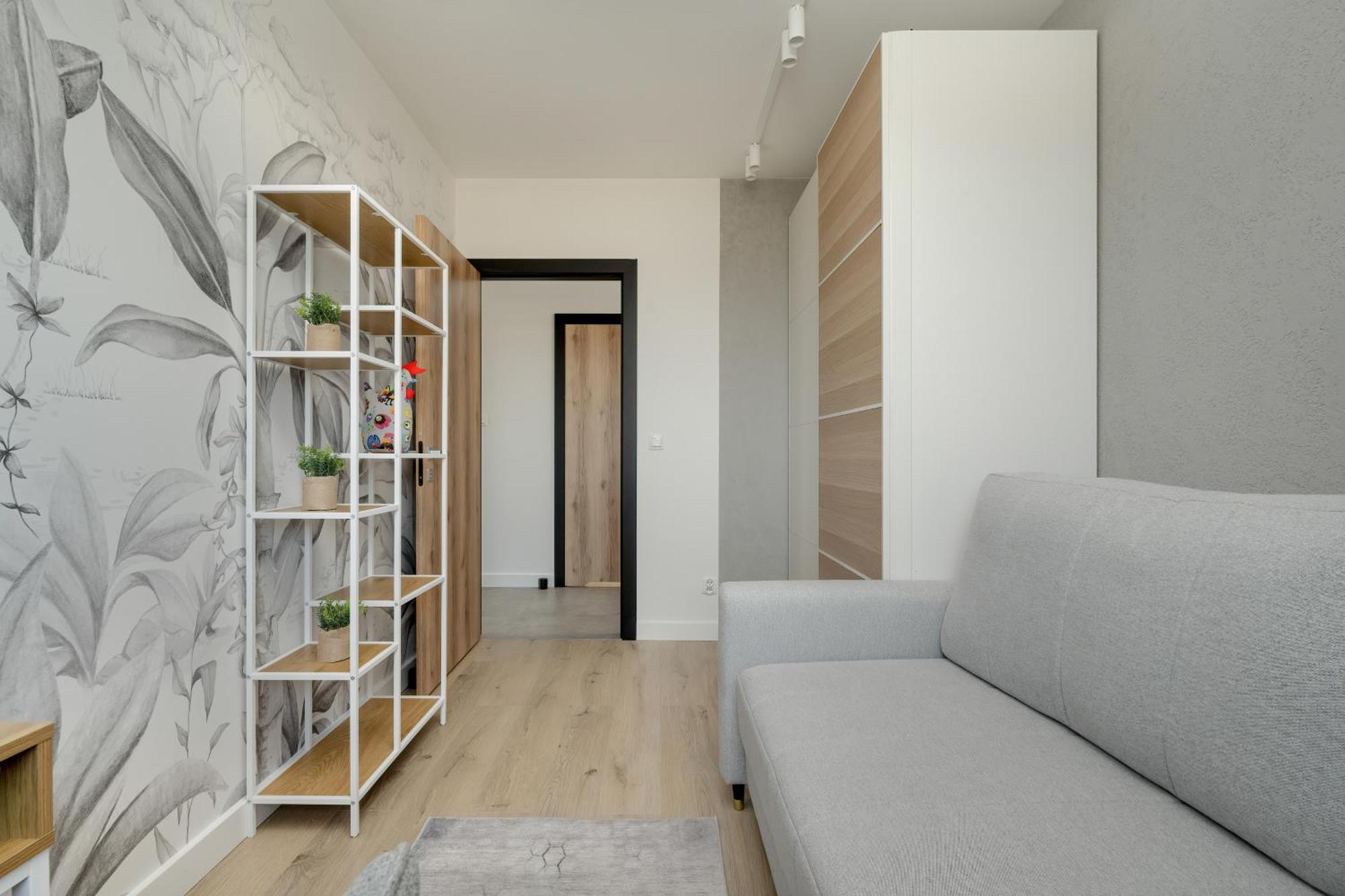 Exclusive River View With Balcony & Free Garage By Renters Prestige *